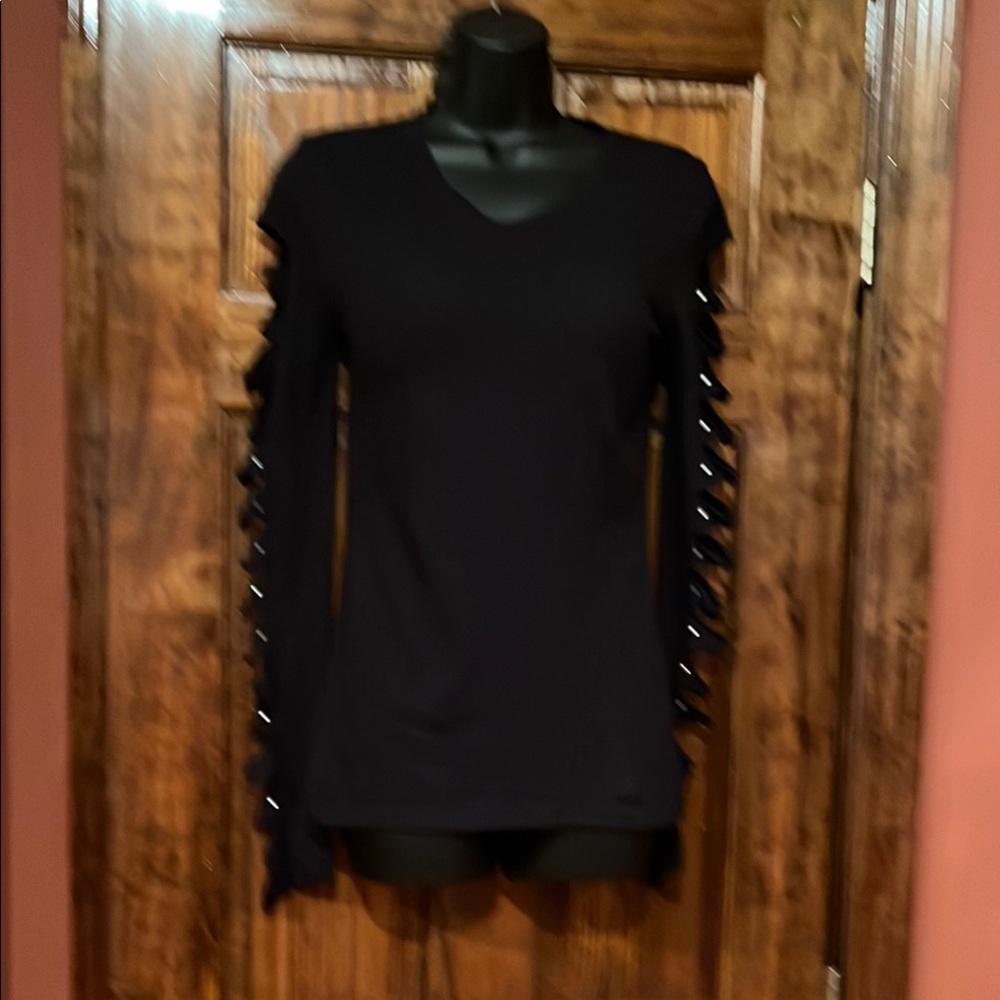 Chic Black Long Sleeve Tee with Slashed Sleeves